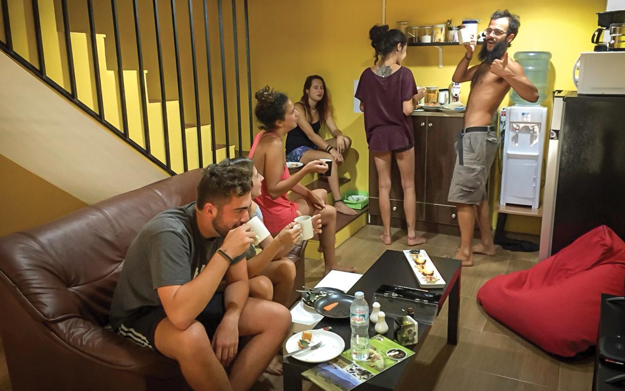 Artistel (Adults Only) Hostel Chiang Mai Exterior foto